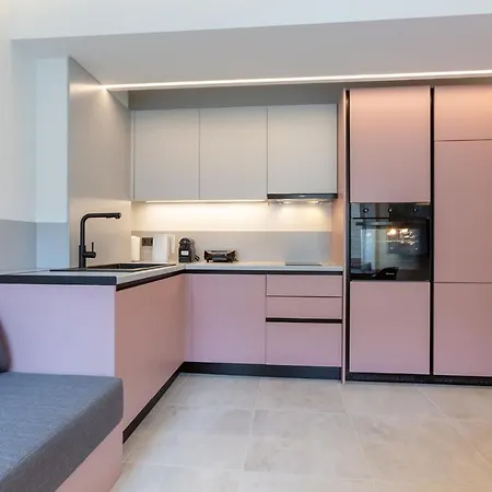 Saint Pink 54 * Kalamata