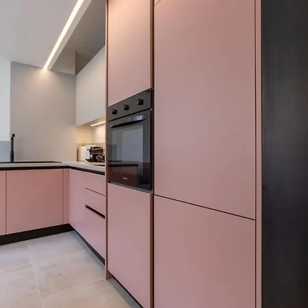 Saint Pink 54