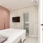 Saint Pink 54 Apartamento Kalamata